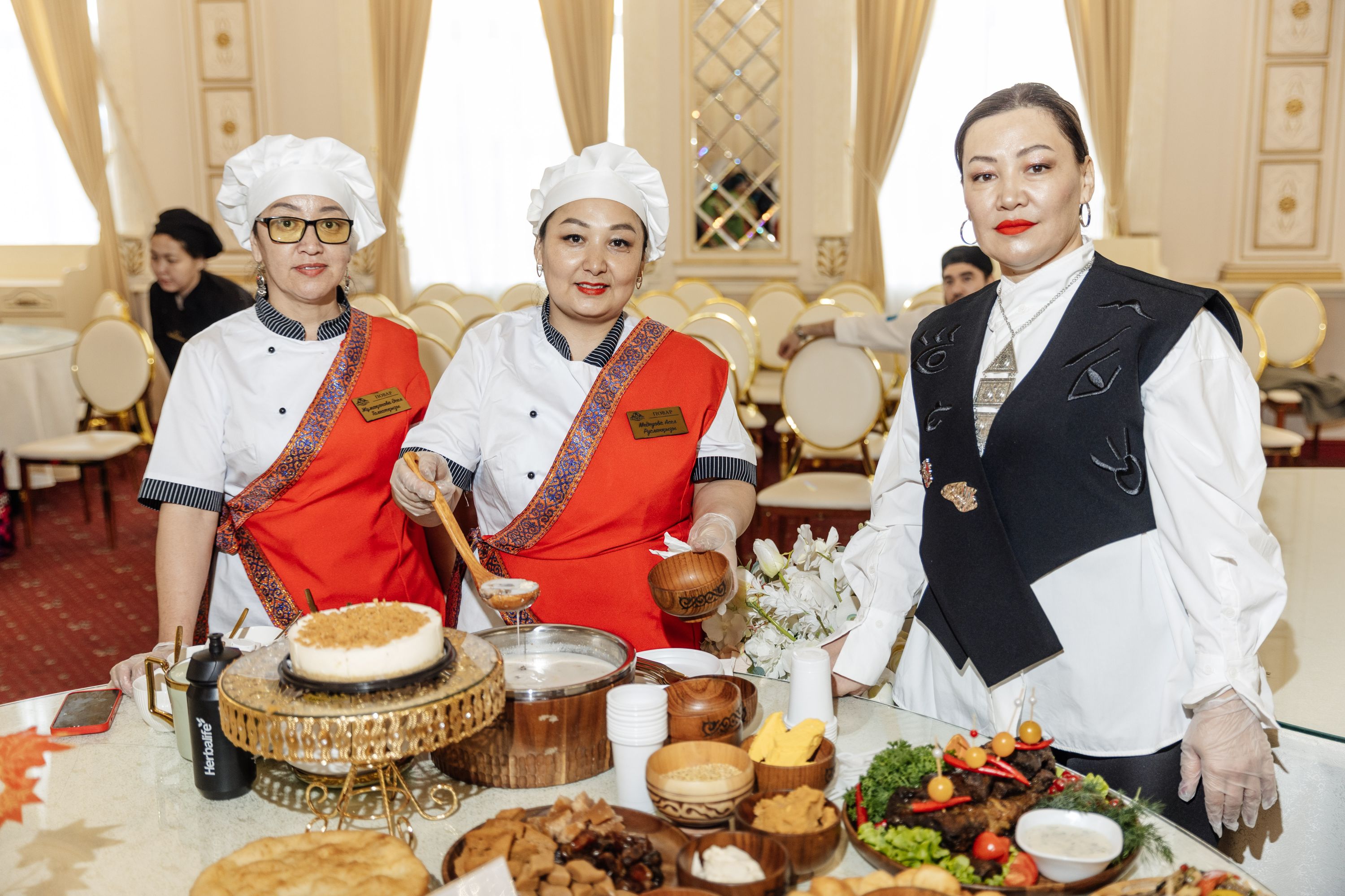 «ДӘСТҮР ДӘМІ»: ВКУС ТРАДИЦИЙ НА КОНКУРСЕ ПОВАРОВ В УРАЛЬСКЕ 